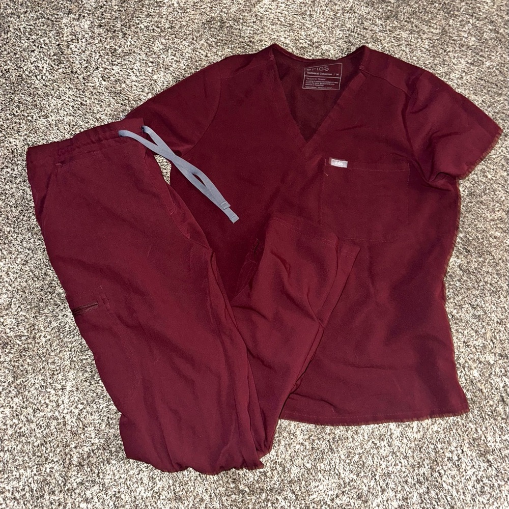 Figs Burgundy Scrub Set - M